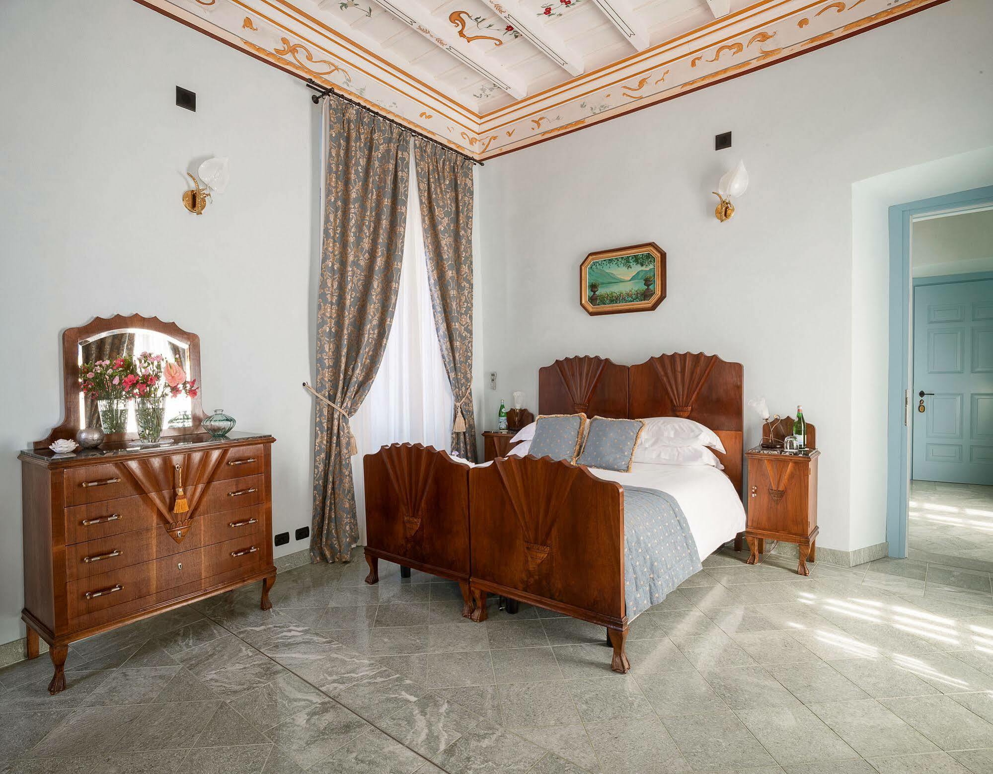 Palazzo Del Vicere Aparthotel Lezzeno Exterior foto